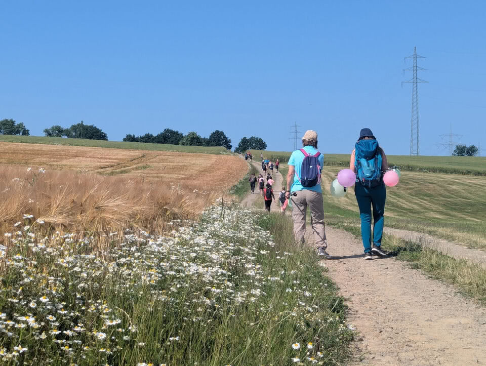 Wandergruppe beim Claußnitzer miniMarsch 2025